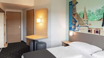 Doppelzimmer | Hochwertige Bettwaren, Schreibtisch, kostenloses WLAN