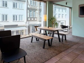 Terrace/patio - B&B Hotel Marburg (Marburg)