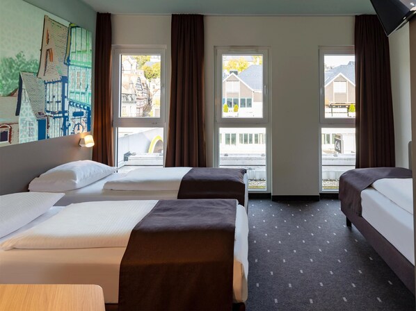 Chambre triple | 1 chambre, literie de qualité, bureau, accès au Wi-Fi (inclus)