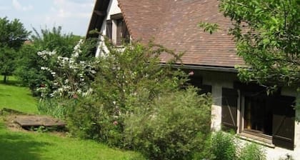 "Charmant GĂźte Campagnard Proche Nancy â Nature, Confort et ActivitĂ©s ! "