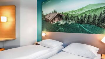 Zweibettzimmer | Schreibtisch, schallisolierte Zimmer, kostenloses WLAN