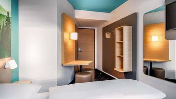 Desk, soundproofing, free WiFi