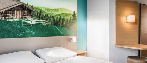 Desk, soundproofing, free WiFi