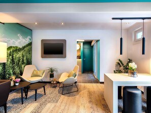 Bureau, chambres insonorisées, Wi-Fi gratuit