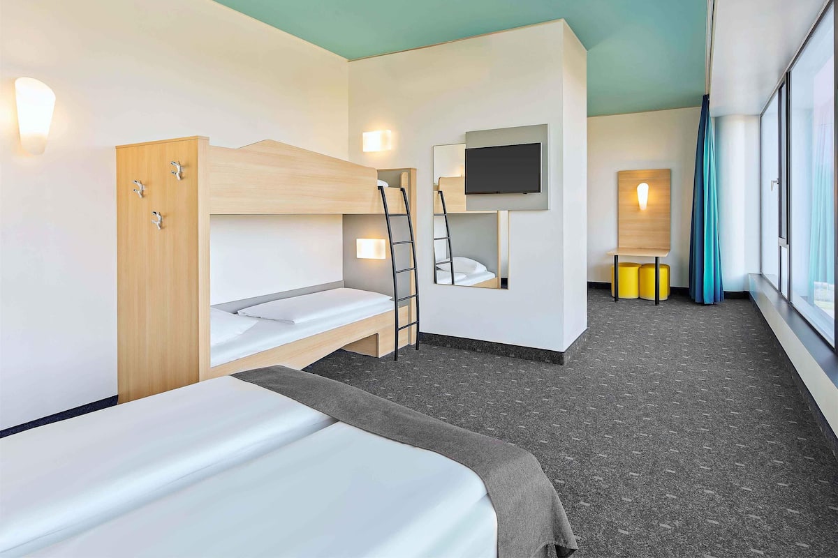 Bureau, Wi-Fi gratuit, draps fournis