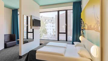 Quarto casal | Escrivaninha, Wi-Fi de cortesia, roupa de cama