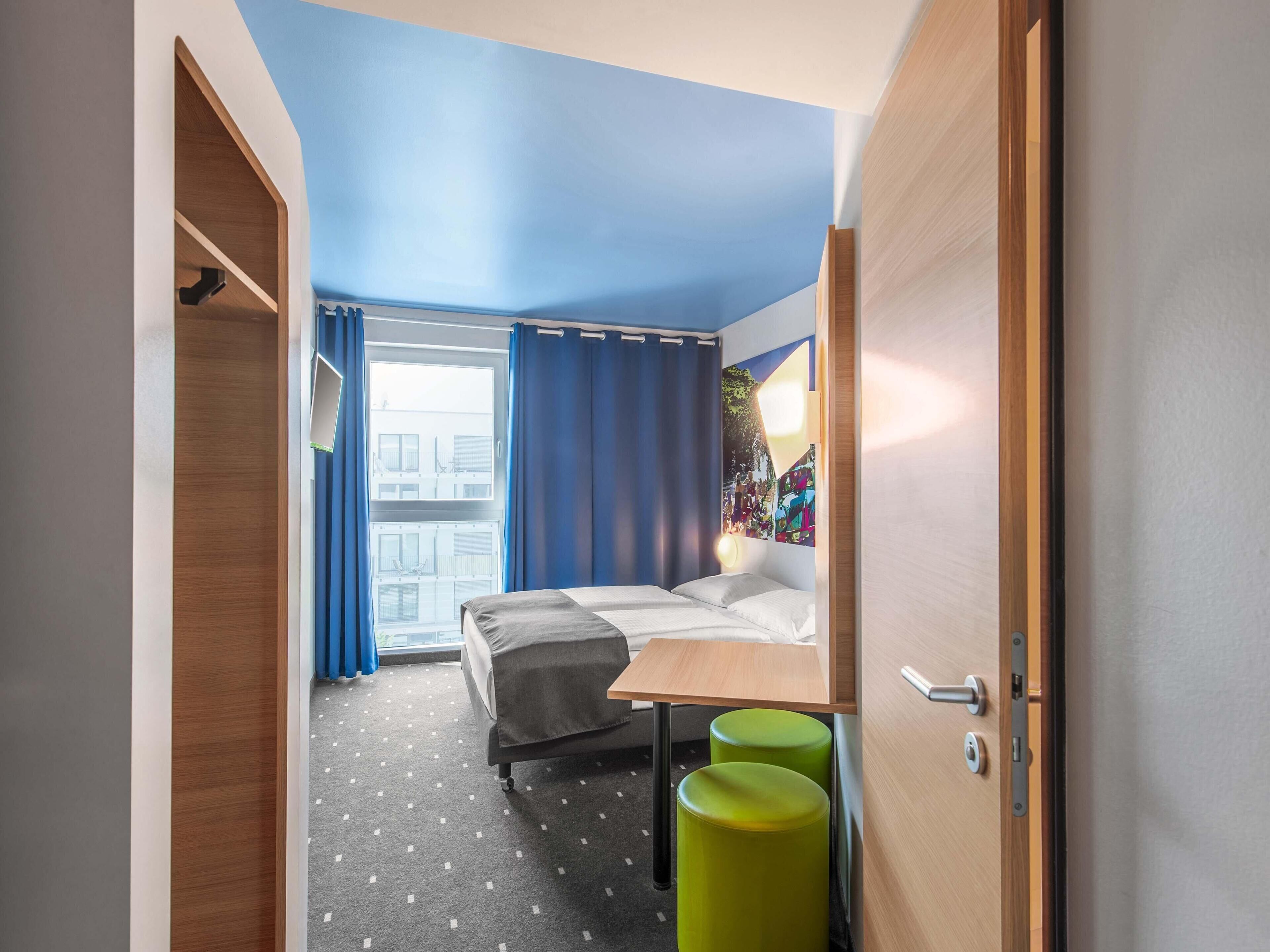 Double Room | Hypo-allergenic bedding, desk, soundproofing, free WiFi
