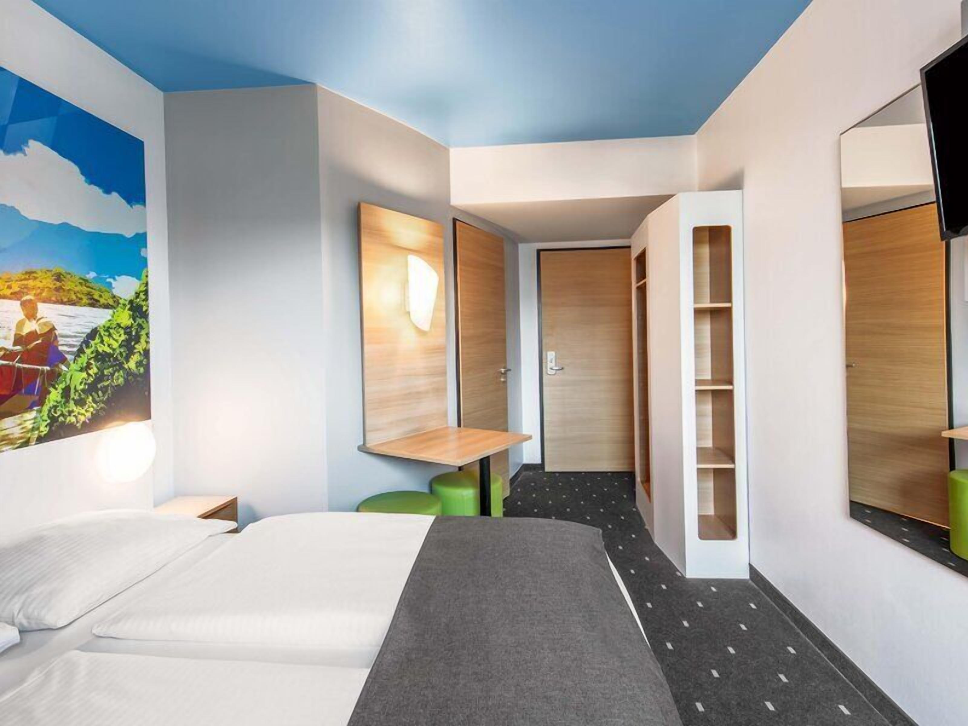 Habitación doble | Ropa de cama hipoalergénica, escritorio, insonorización y wifi gratis 