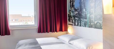 Quarto casal | Escrivaninha, quartos à prova de som, Wi-Fi de cortesia, roupa de cama