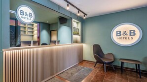 Lobby - B&B Hotel Nürnberg-City (Nuremberg)