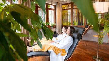 Behandlungsräume für Paare, Sauna, Dampfbad, Warmsteinmassagen