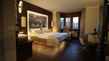 Premium Double Room | 1 bedroom, hypo-allergenic bedding, individually furnished, desk