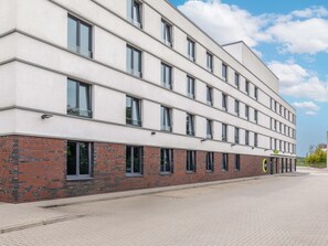 Exterior - B&B Hotel Lüneburg (Lueneburg)