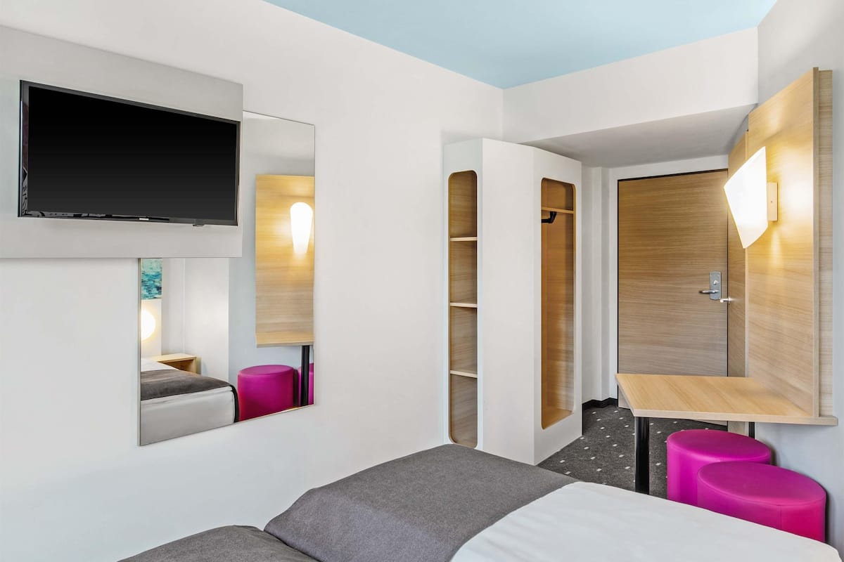 Zweibettzimmer | Allergikerbettwaren, Schreibtisch, schallisolierte Zimmer