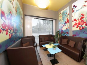 Desk, soundproofing, free WiFi, bed sheets - B&B Hotel Potsdam (Potsdam)