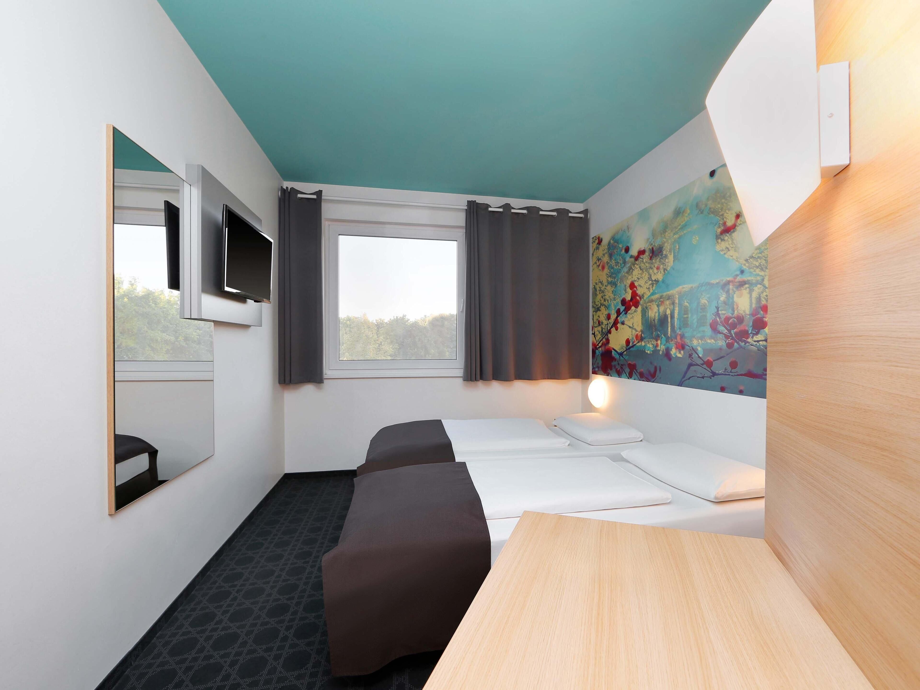 Twin Room | Desk, soundproofing, free WiFi, bed sheets