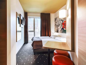 Chambre Double | Bureau, chambres insonorisées, Wi-Fi gratuit, draps fournis