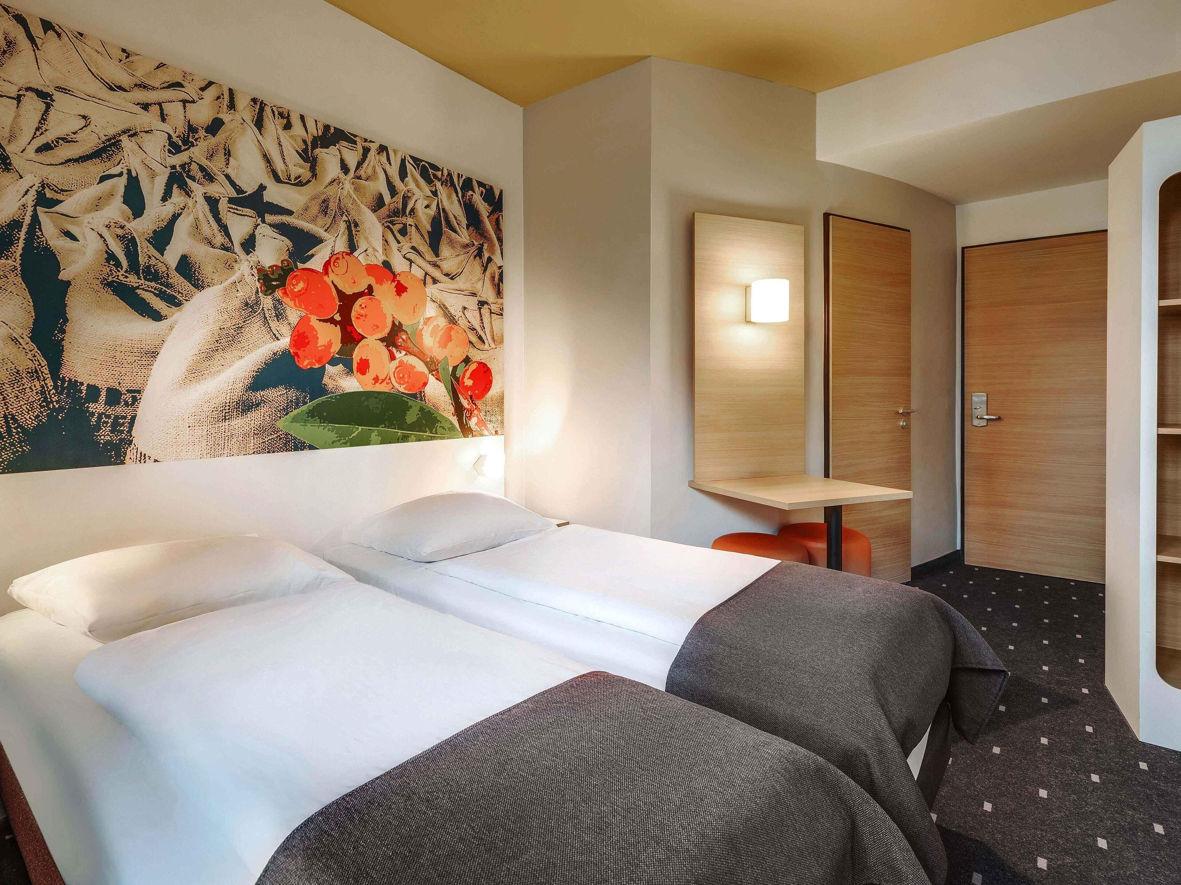 Twin Room | Desk, soundproofing, free WiFi, bed sheets