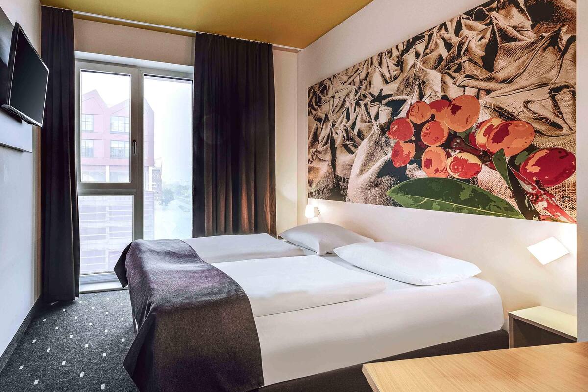 Double Room | Desk, soundproofing, free WiFi, bed sheets