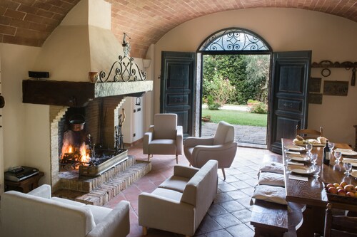 Cottage la Vita Siena for 6 with private pool in a peaceful area in Siena city