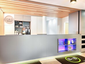 Lobby - B&B Hotel Ravensburg (Ravensburg)