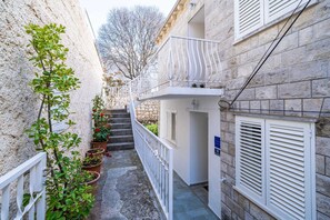 Apartment (One Bedroom Apartment with balcony an) | Exterior