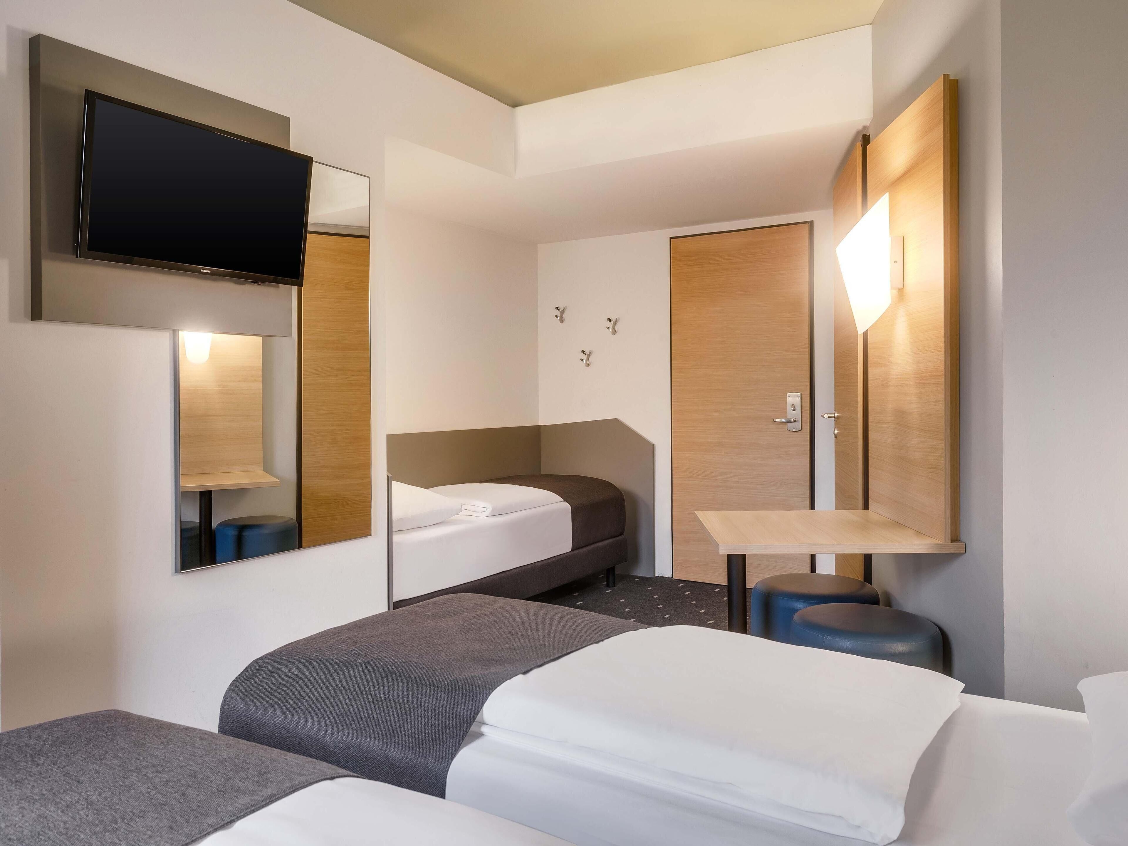 Triple Room | Hypo-allergenic bedding, desk, soundproofing, free WiFi