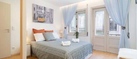 2 chambres, fer et planche à repasser, Wi-Fi, draps fournis