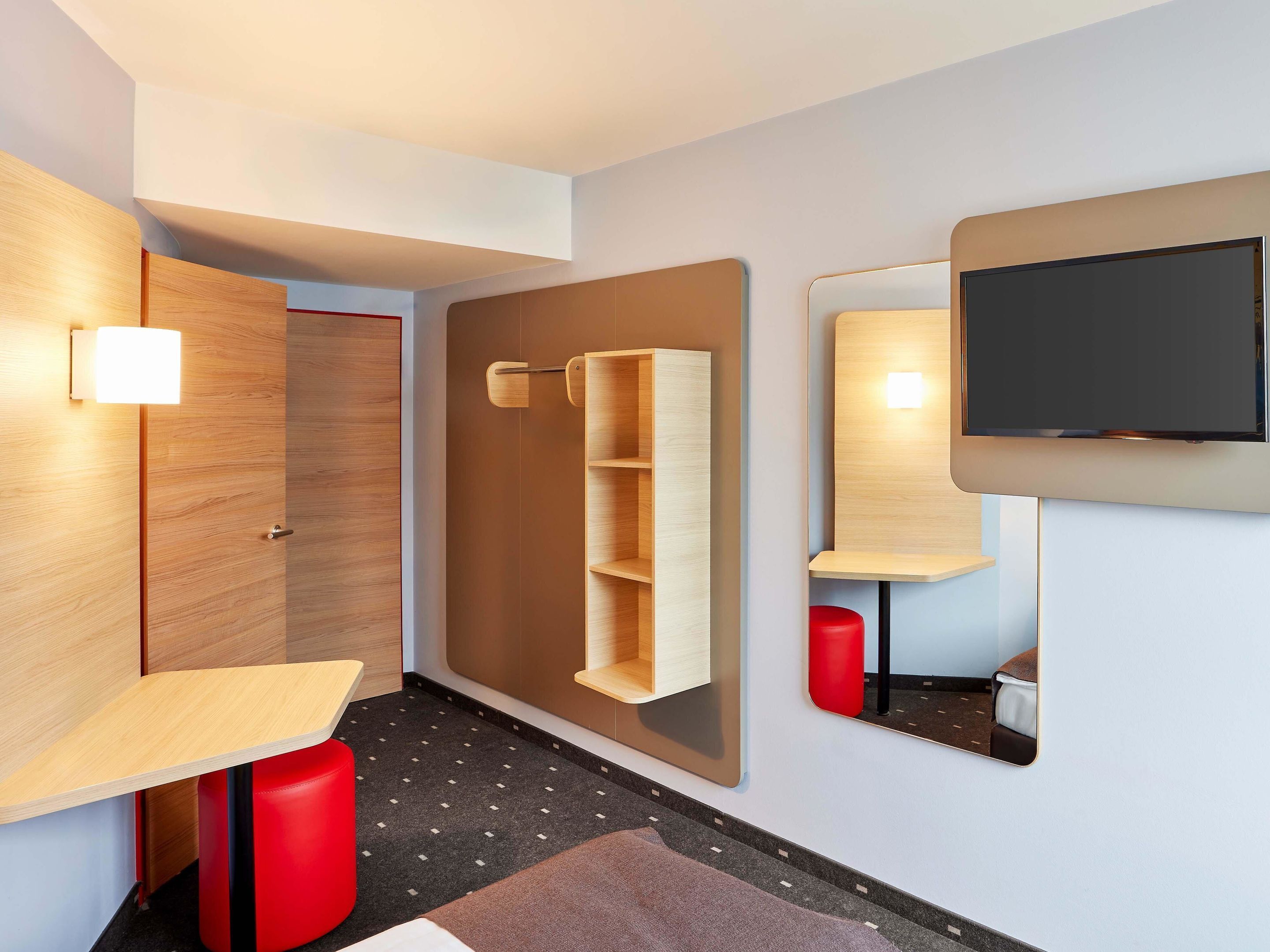 Foto - B&B Hotel Saarbrücken-Hbf