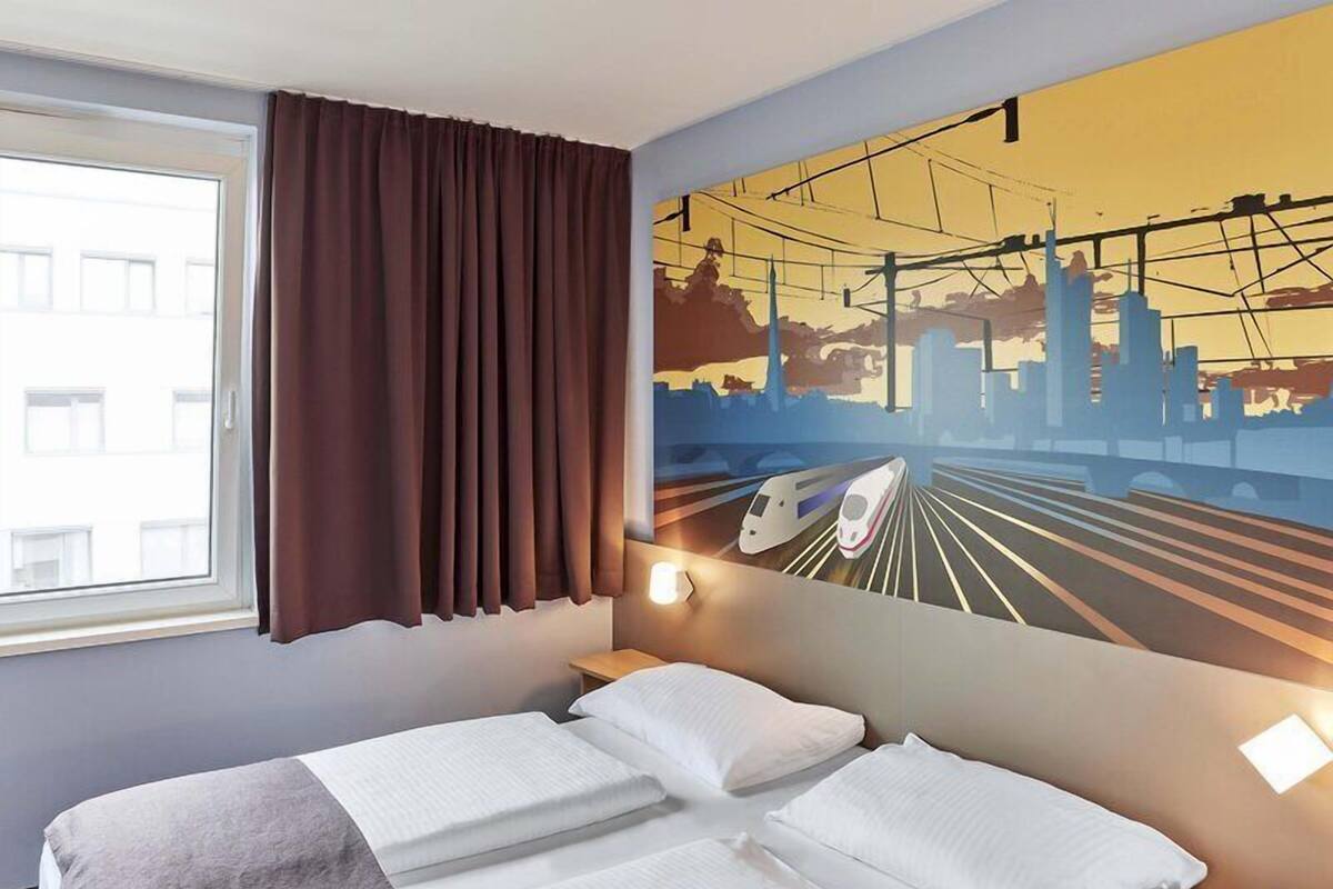 Double Room | Hypo-allergenic bedding, desk, soundproofing, free WiFi