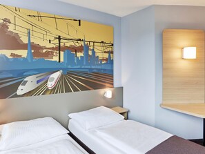 Triple Room | Hypo-allergenic bedding, desk, soundproofing, free WiFi