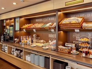 Morgenmadsbuffet hver dag (13.9 EUR pr. person)