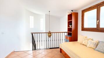 4 Schlafzimmer, Bügeleisen/Bügelbrett, kostenloses WLAN, Bettwäsche