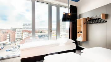 Triple Room | 1 bedroom, desk, soundproofing, free WiFi