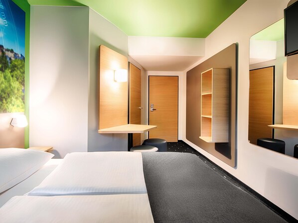 Double Room | Hypo-allergenic bedding, desk, soundproofing, free WiFi