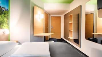 Double Room | Hypo-allergenic bedding, desk, soundproofing, free WiFi