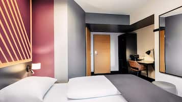 Allergikerbettwaren, Schreibtisch, schallisolierte Zimmer