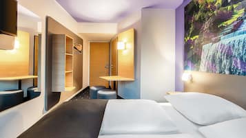 Double Room | Hypo-allergenic bedding, desk, soundproofing, free WiFi