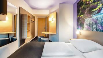 Allergikerbettwaren, Schreibtisch, schallisolierte Zimmer