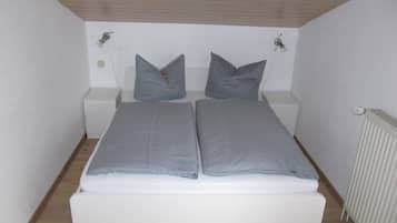 2 habitaciones, tabla de planchar con plancha, wifi y ropa de cama