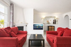Televisión y reproductor de DVD 