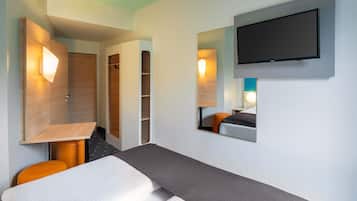 Double Room | Hypo-allergenic bedding, desk, soundproofing, free WiFi