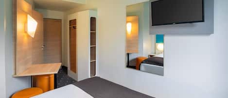 Double Room | Hypo-allergenic bedding, desk, soundproofing, free WiFi