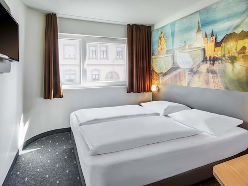 B&B HOTEL Würzburg-City