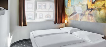 B&B HOTEL Würzburg-City