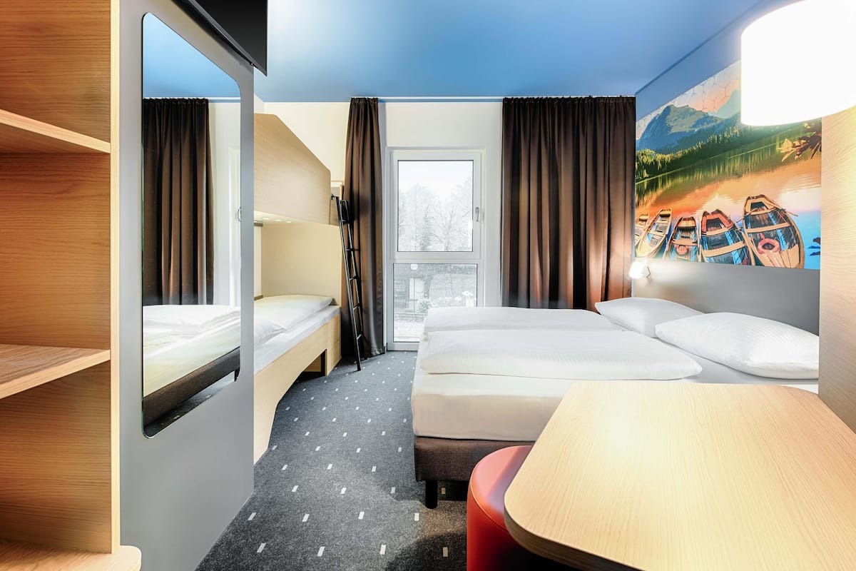 Firemannsrom | Allergitestet sengetøy, skrivebord, wi-fi (inkludert) og sengetøy