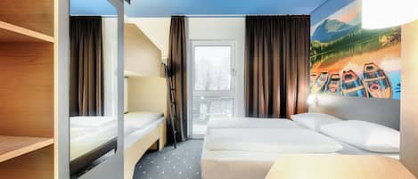 Roupas de cama antialérgicas, escrivaninha, Wi-Fi de cortesia