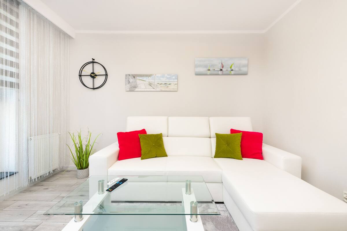 2 bedrooms, bed sheets