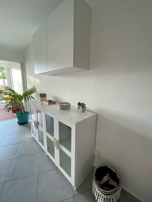 Interior - Waterfront, direct access to pool and beach (Grand-Case)