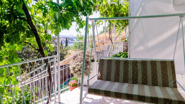 Apartamento (One-Bedroom Apartment) | Terraza o patio